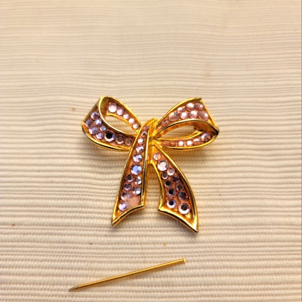 Vintage Swarovski Breast Cancer Pin